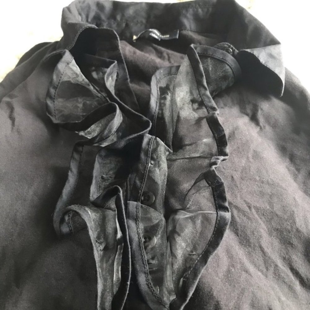 Anne Klein Black sleeveless ruffles top blouse